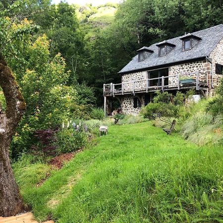 Au Rocher De Combieres Mandailles-Saint-Julien ภายนอก รูปภาพ